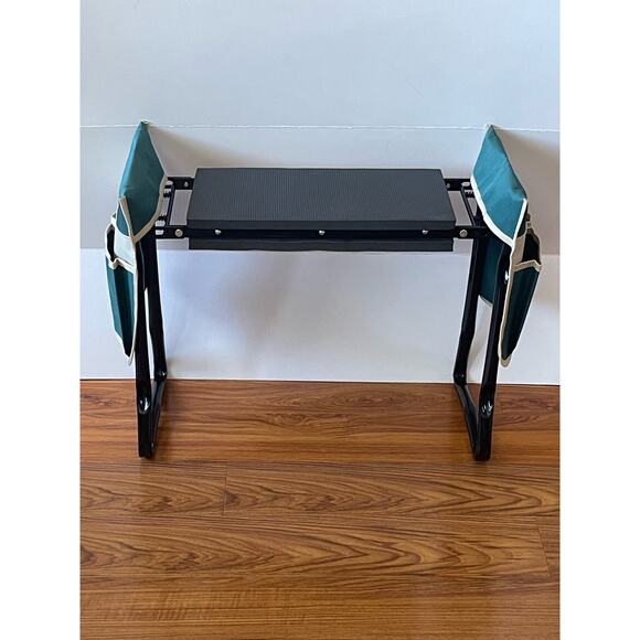 NIB Gardening Kneeling Bench with Tool Pouches - Picture 3 of 9